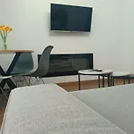 Moderno Apartamento En Madrid B